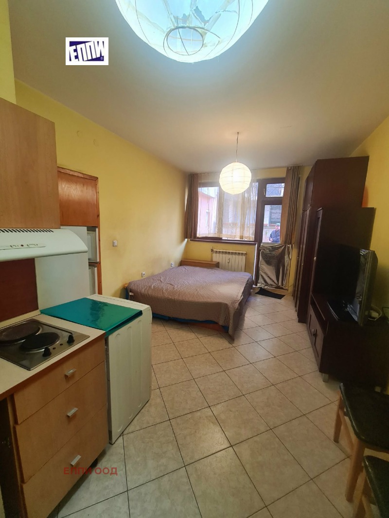 Под наем АТЕЛИЕ, ТАВАН, град София, Борово • 350 € / 684.54 лв. • 33426328 1 — Holmes.bg Под наем АТЕЛИЕ, ТАВАН, град София, Борово • 350 € / 684.54 лв. • 33426328 1