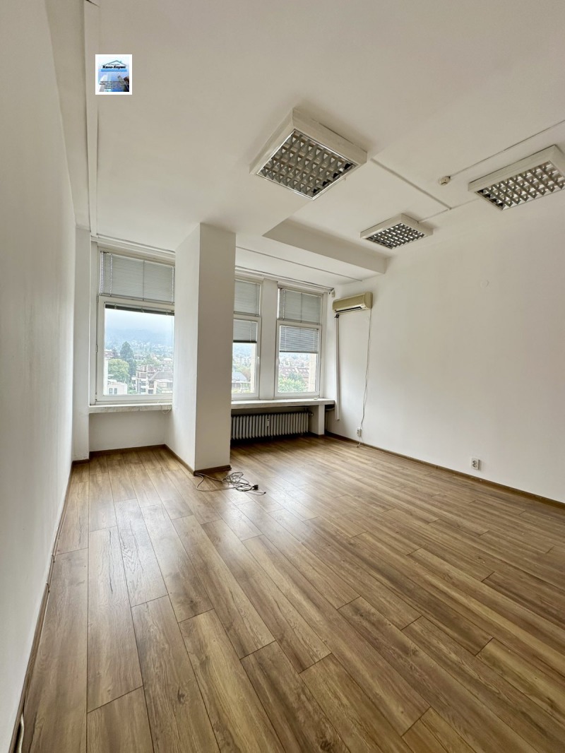 Под наем ОФИС, град София, Манастирски ливади • 250 € / 488.96 лв. • 86695565 1 — Holmes.bg Под наем ОФИС, град София, Манастирски ливади • 250 € / 488.96 лв. • 86695565 1