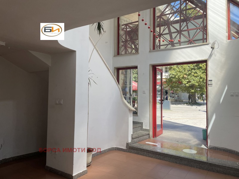 Под наем МАГАЗИН, град Враца, Център • 1300 € • 54094542 1 — Holmes.bg Под наем МАГАЗИН, град Враца, Център • 1300 € • 54094542 1