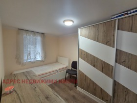 Дава под наем Къща, с. Християново