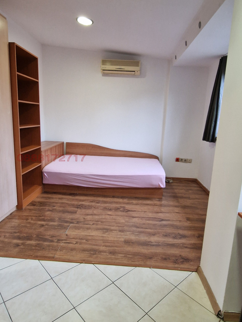 Под наем АТЕЛИЕ, ТАВАН, град София, Център • 420 € / 821.45 лв. • 29665027 1 — Holmes.bg Под наем АТЕЛИЕ, ТАВАН, град София, Център • 420 € / 821.45 лв. • 29665027 1