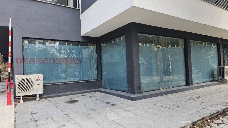 Под наем МАГАЗИН, град Плевен, Широк център • 1000 € • 10409684 1 — Holmes.bg Под наем МАГАЗИН, град Плевен, Широк център • 1000 € • 10409684 1