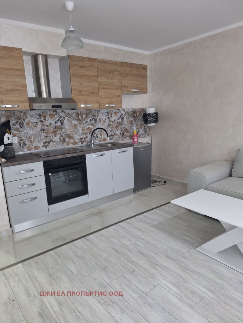 Под наем 3-СТАЕН, град София, Суходол • 700 € / 1369.08 лв. • 70769973 1 — Holmes.bg Под наем 3-СТАЕН, град София, Суходол • 700 € / 1369.08 лв. • 70769973 1