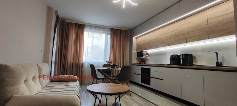 Под наем 3-СТАЕН, град Варна, Младост 1 • 500 € / 977.91 лв. • 43306341 1 — Holmes.bg Под наем 3-СТАЕН, град Варна, Младост 1 • 500 € / 977.91 лв. • 43306341 1