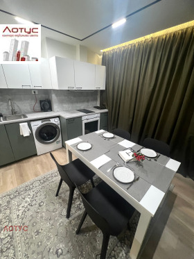 Обява Дава под наем 2-СТАЕН,град Бургас, Център