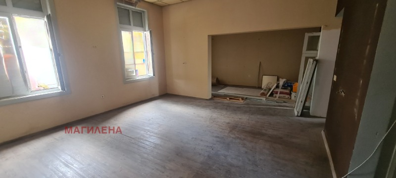 Под наем ОФИС, град Пловдив, Център • 600 € / 1173.50 лв. • 56201265 1 — Holmes.bg Под наем ОФИС, град Пловдив, Център • 600 € / 1173.50 лв. • 56201265 1