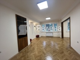 ОФИС, 100 m2 - Holmes.bg ОФИС, 100 m2
