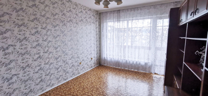 Под наем 3-СТАЕН, град Пловдив, Въстанически • 300 € / 586.75 лв. • 34760680 1 — Holmes.bg Под наем 3-СТАЕН, град Пловдив, Въстанически • 300 € / 586.75 лв. • 34760680 1