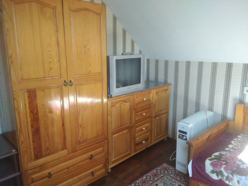 Под наем АТЕЛИЕ, ТАВАН, град София, Лозенец • 280 € • 49674321 1 — Holmes.bg Под наем АТЕЛИЕ, ТАВАН, град София, Лозенец • 280 € • 49674321 1