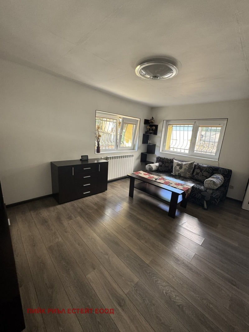 Под наем ЕТАЖ ОТ КЪЩА, град София, Карпузица • 500 € / 977.91 лв. • 28433451 1 — Holmes.bg Под наем ЕТАЖ ОТ КЪЩА, град София, Карпузица • 500 € / 977.91 лв. • 28433451 1