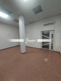 Под наем МАГАЗИН, град Шумен, Херсон • 300 € / 586.75 лв. • 98696202 3 — Holmes.bg Под наем МАГАЗИН, град Шумен, Херсон • 300 € / 586.75 лв. • 98696202 3