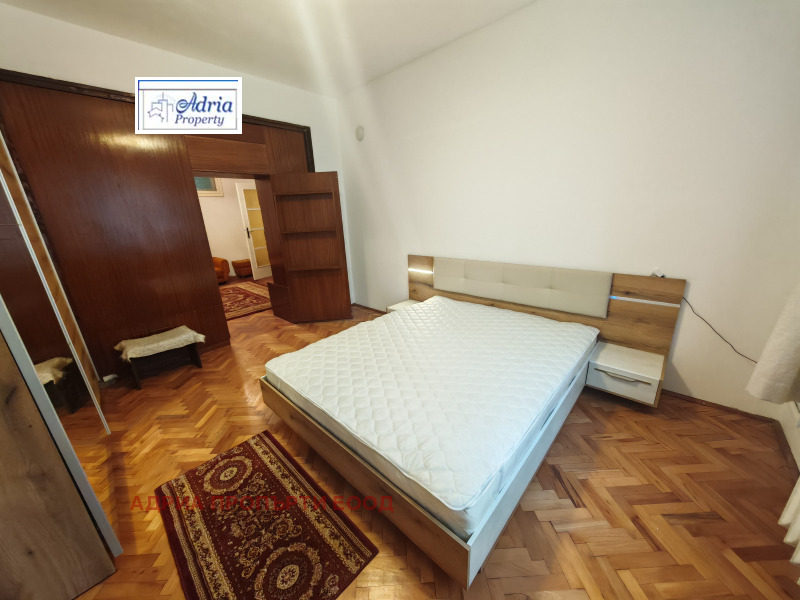 Под наем 3-СТАЕН, град София, Оборище • 700 € • 77953792 1 — Holmes.bg Под наем 3-СТАЕН, град София, Оборище • 700 € • 77953792 1
