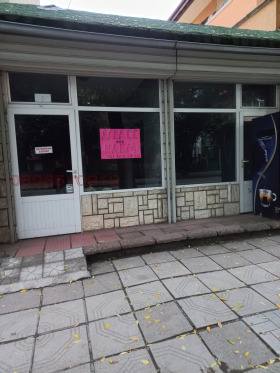 Обява Дава под наем МАГАЗИН,град Монтана, Широк център