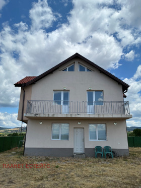 Дава под наем Къща, гр. Костинброд