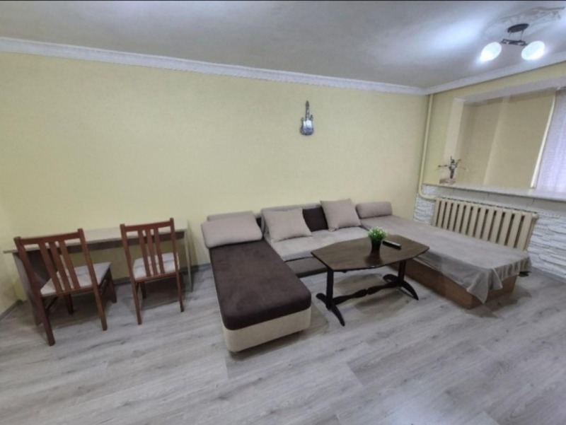 Под наем 3-СТАЕН, град Плевен, Идеален център • 370 € • 45601070 1 — Holmes.bg Под наем 3-СТАЕН, град Плевен, Идеален център • 370 € • 45601070 1