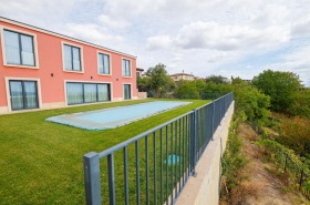 Обява Дава под наем КЪЩА,град Варна, м-т Пчелина