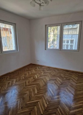 ОФИС, 100 m2 - Holmes.bg ОФИС, 100 m2