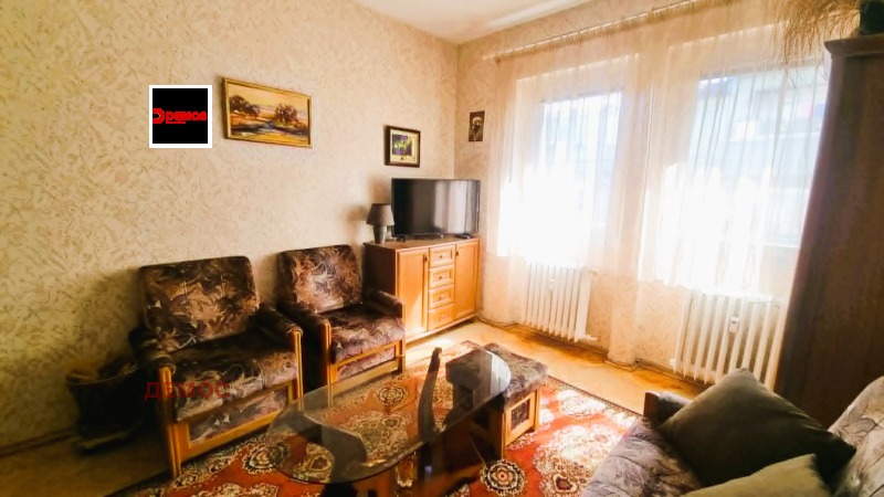 Под наем 2-СТАЕН, град София, Център • 550 € / 1075.71 лв. • 63513836 1 — Holmes.bg Под наем 2-СТАЕН, град София, Център • 550 € / 1075.71 лв. • 63513836 1