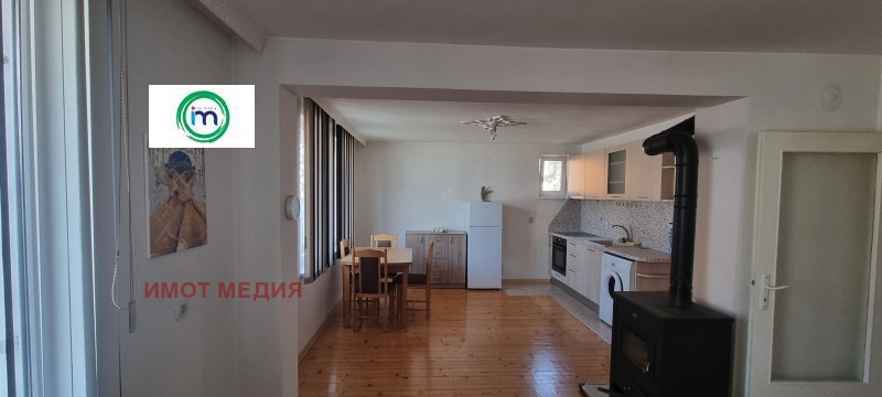 Под наем КЪЩА, област Пазарджик, с. Мокрище • 550 € / 1075.71 лв. • 28327430 1 — Holmes.bg Под наем КЪЩА, област Пазарджик, с. Мокрище • 550 € / 1075.71 лв. • 28327430 1