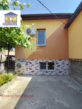 Обява Дава под наем КЪЩА,град Перник, Център