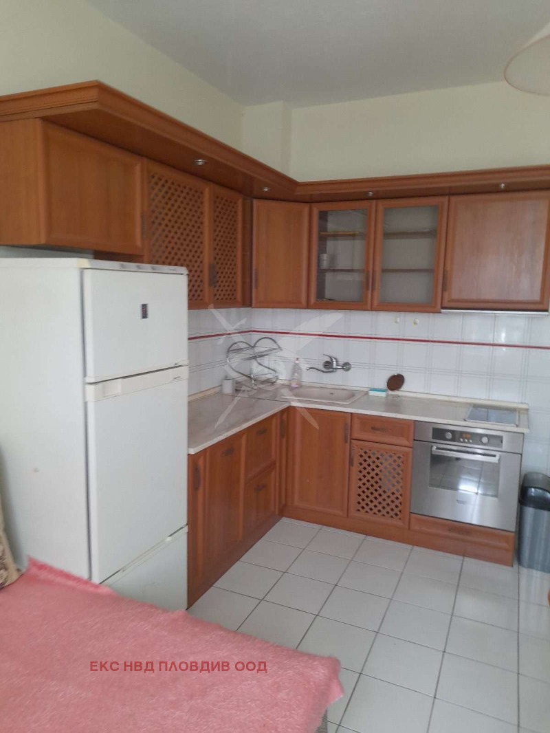 Под наем 1-СТАЕН, град Пловдив, Център • 200 € / 391.17 лв. • 64251450 1 — Holmes.bg Под наем 1-СТАЕН, град Пловдив, Център • 200 € / 391.17 лв. • 64251450 1