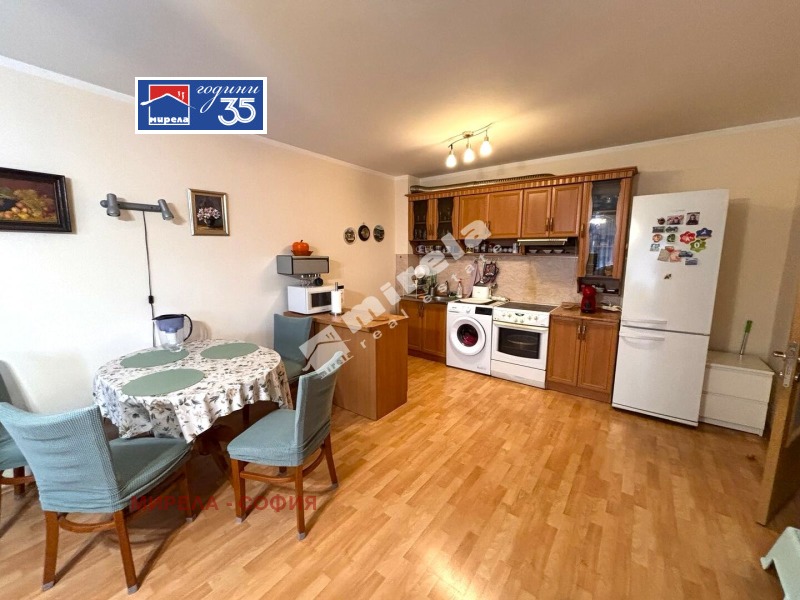 Под наем 2-СТАЕН, град София, Бъкстон • 650 € / 1271.29 лв. • 37314299 1 — Holmes.bg Под наем 2-СТАЕН, град София, Бъкстон • 650 € / 1271.29 лв. • 37314299 1