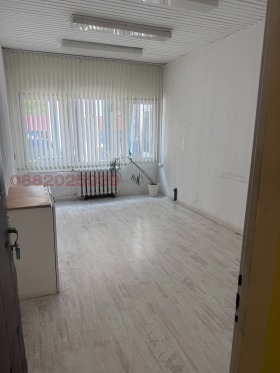 ОФИС, 15 m2 - Holmes.bg ОФИС, 15 m2