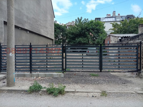 Дава под наем Гараж, Паркомясто, град Русе
