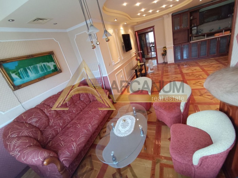 Под наем 3-СТАЕН, град Варна, Лятно кино Тракия • 750 € / 1466.87 лв. • 41029154 1 — Holmes.bg Под наем 3-СТАЕН, град Варна, Лятно кино Тракия • 750 € / 1466.87 лв. • 41029154 1