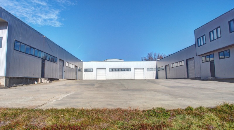 Под наем СКЛАД, област Перник, гр. Брезник • 8800 € / 17211.30 лв. • 80186441 1 — Holmes.bg Под наем СКЛАД, област Перник, гр. Брезник • 8800 € / 17211.30 лв. • 80186441 1