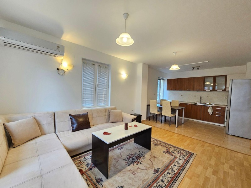 Под наем 3-СТАЕН, град Пловдив, Център • 1200 лв. / 613.55 € • 56552574 1 — Holmes.bg Под наем 3-СТАЕН, град Пловдив, Център • 1200 лв. / 613.55 € • 56552574 1