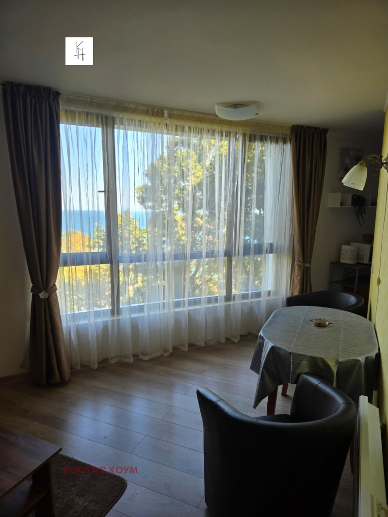 Под наем 2-СТАЕН, град Варна, м-т Ален мак • 400 € • 42108438 1 — Holmes.bg Под наем 2-СТАЕН, град Варна, м-т Ален мак • 400 € • 42108438 1