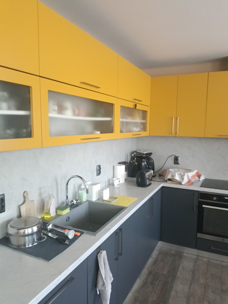 Продава КЪЩА в град Разград, Орел - 190 кв.м / 255 645.94 € » 500 000 лв., РОС -НЕДВИЖИМИ ИМОТИ