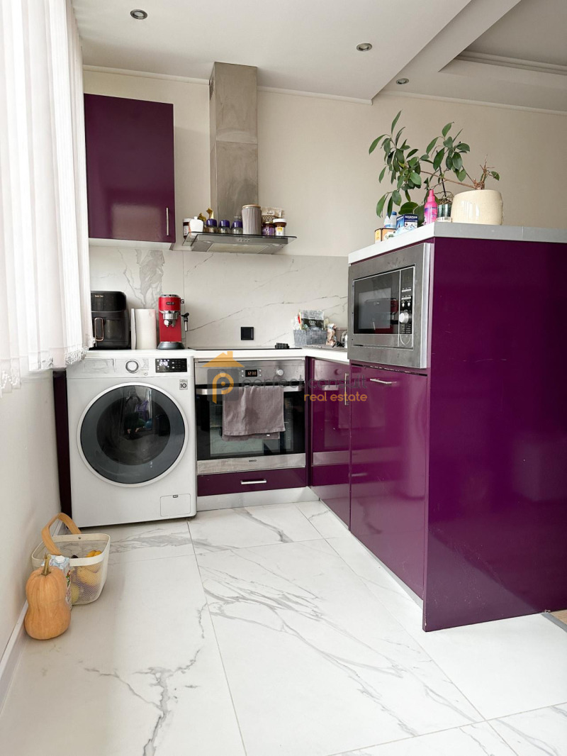 Myytävänä  2 makuuhuonetta Plovdiv , Kamenitsa 2 , 68 neliömetriä | 80813582