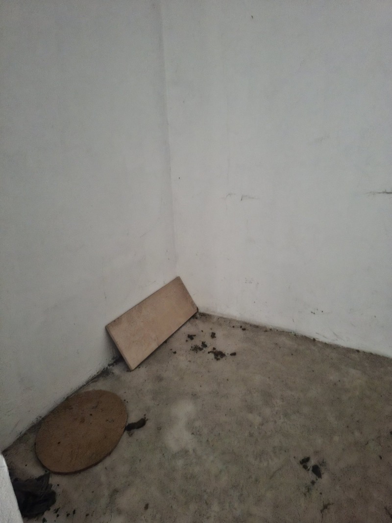 Продава ГАРАЖ, ПАРКОМЯСТО, гр. Търговище, Център, снимка 3 - Гаражи и паркоместа - 53453833