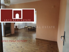Casa Ihtiman, região Sófia 3