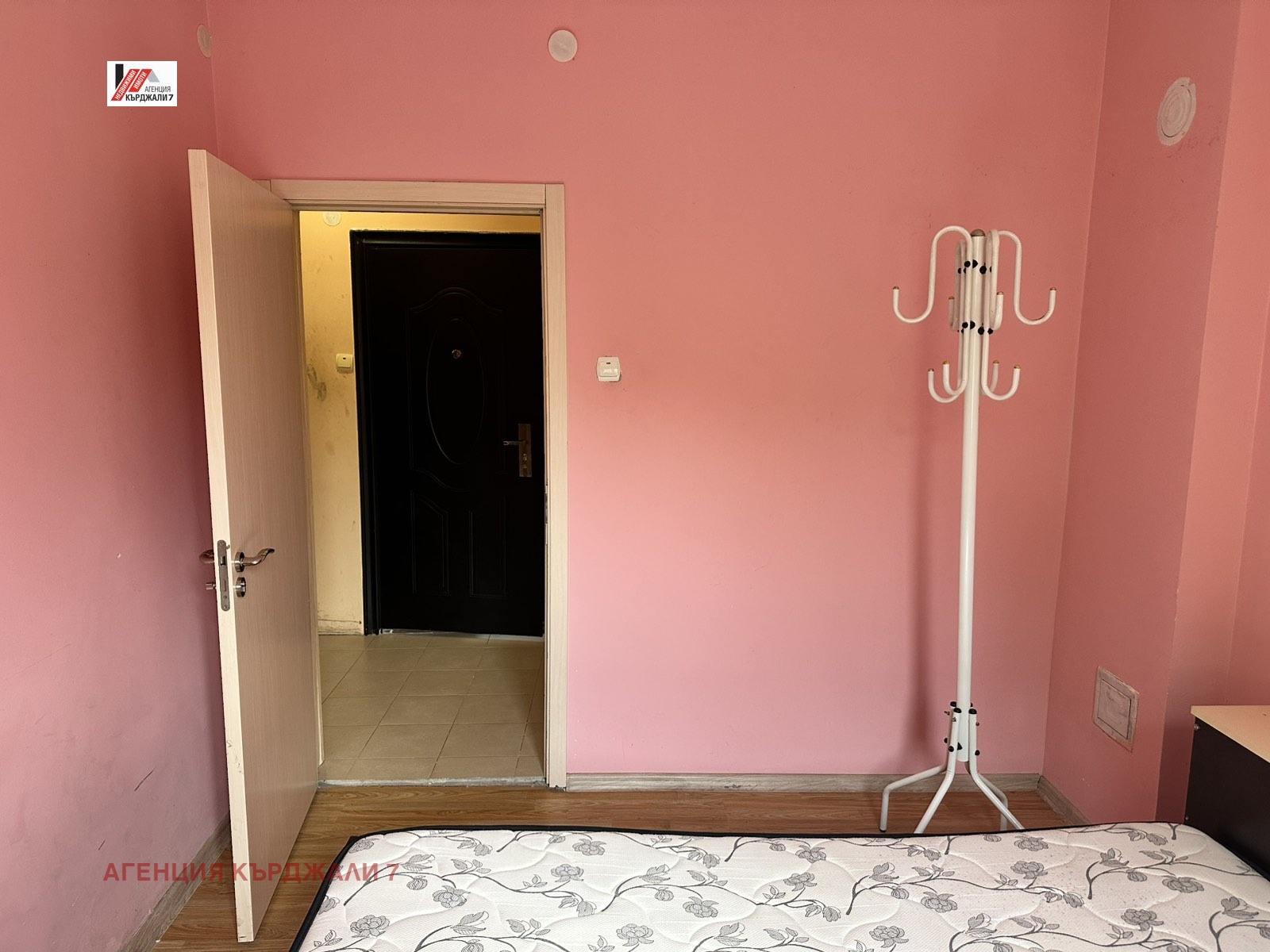 Продава 2-СТАЕН, гр. Кърджали, Център, снимка 6 - Апартаменти - 56251020