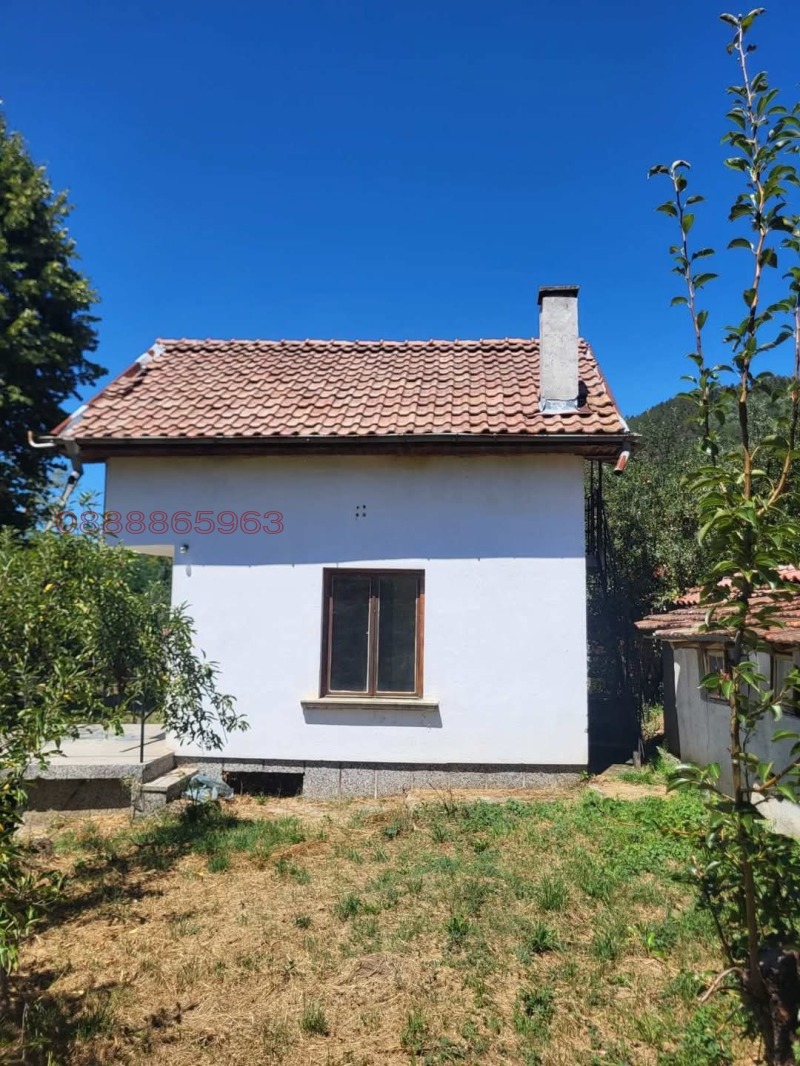 Продава ВИЛА, с. Разлив, област София област, снимка 2 - Вили - 52992128