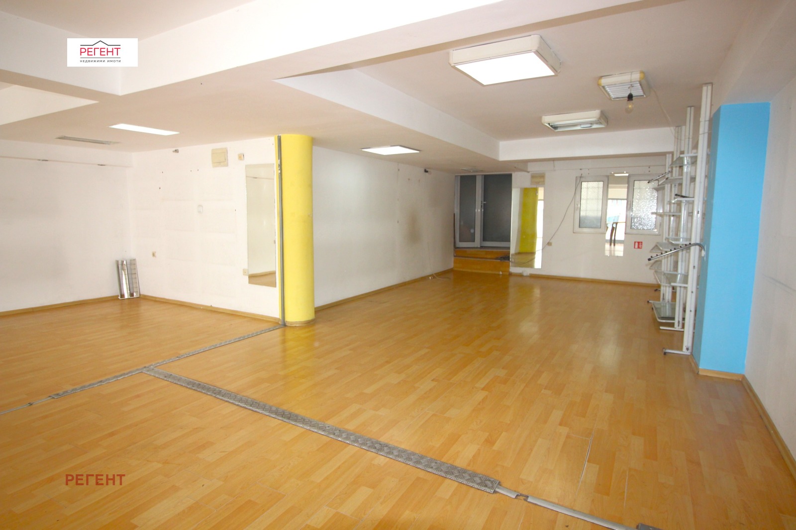 Продава МАГАЗИН, гр. Габрово, Център, снимка 2 - Магазини - 51879434