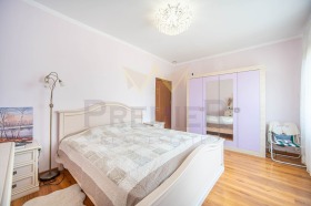 Ev Balçik, bölge Dobriç 9