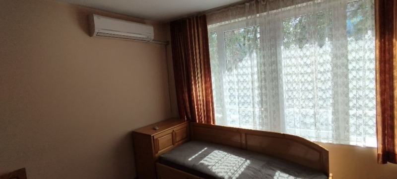 Eladó  1 hálószoba Sofia , Slavija , 65 négyzetméter | 43252727 - kép [2]