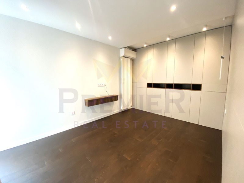 Na prodej  2 ložnice Sofia , Centar , 168 m2 | 35419583 - obraz [7]