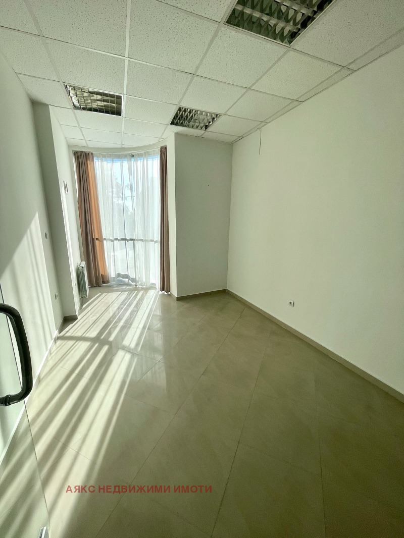 Te koop  Kantoor Sofia , Orlandovtsi , 345 m² | 33563188 - afbeelding [2]