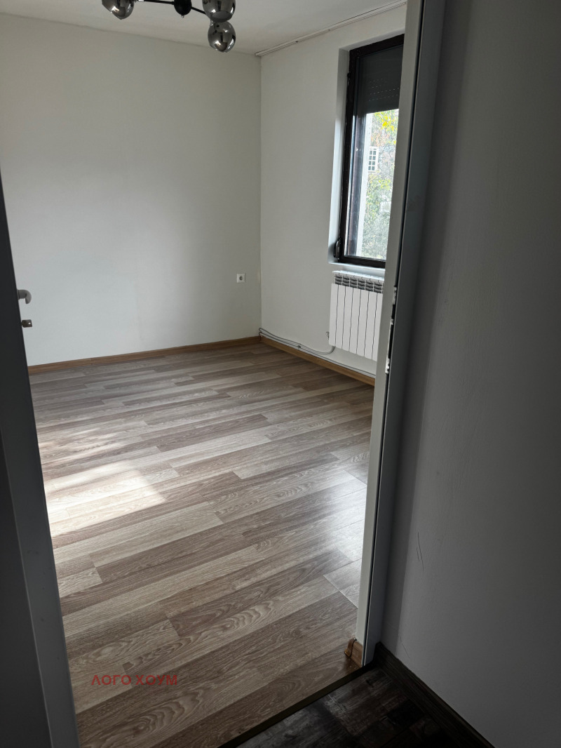 Продава ЕТАЖ ОТ КЪЩА, гр. Варна, Аспарухово, снимка 7 - Етаж от къща - 52273479