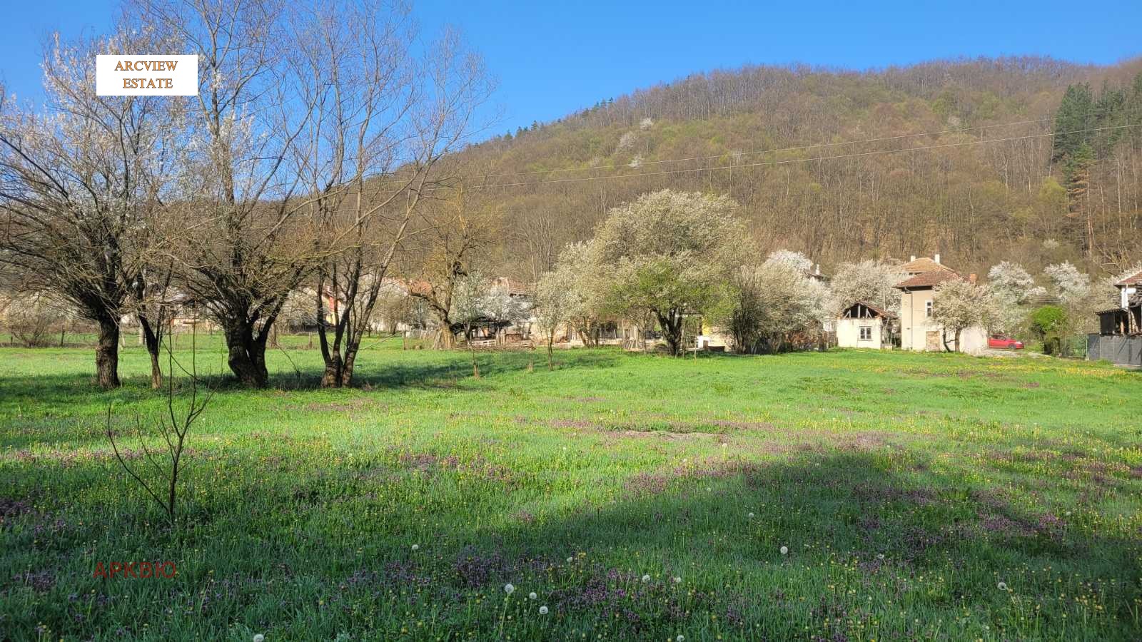 Продава КЪЩА, гр. Етрополе, област София област