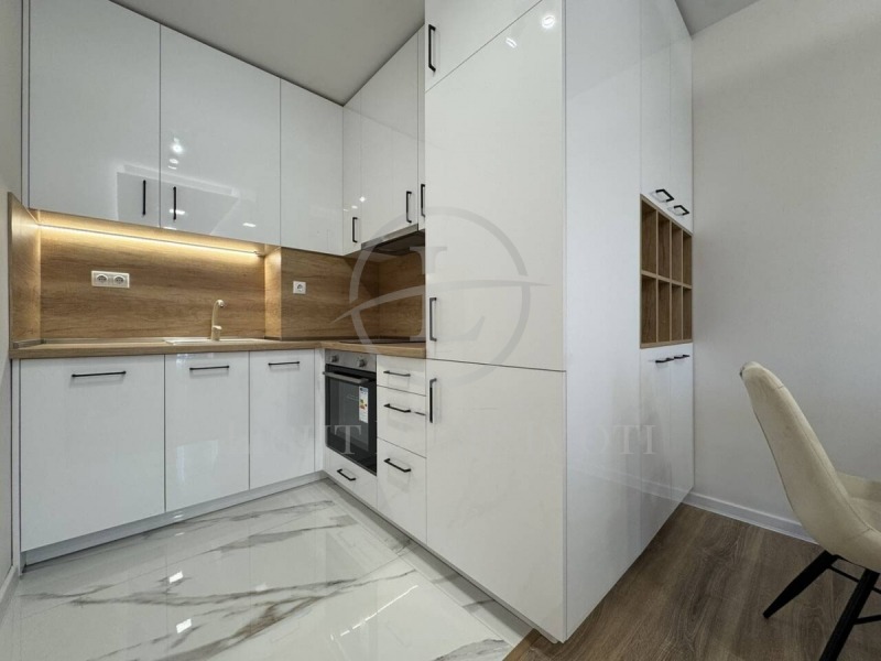 Продава 2-СТАЕН, гр. Пловдив, Остромила, снимка 3 - Апартаменти - 52716256