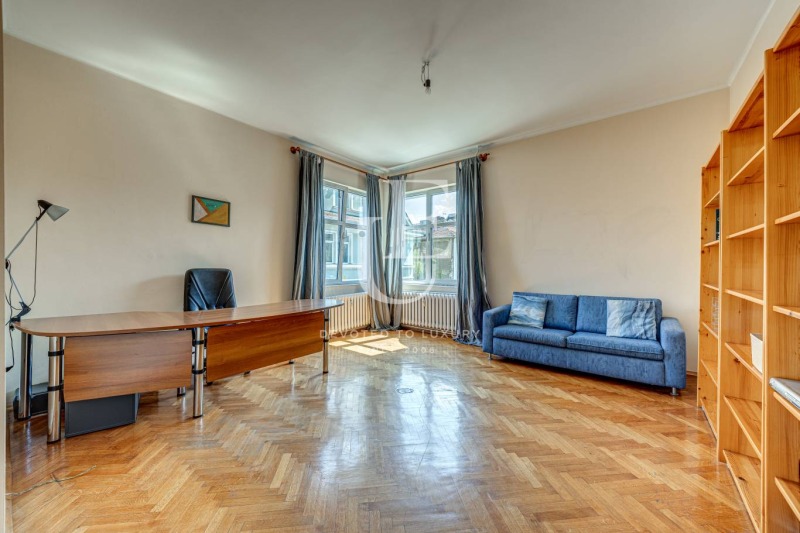 Продава МНОГОСТАЕН, гр. София, Център, снимка 6 - Апартаменти - 51972921