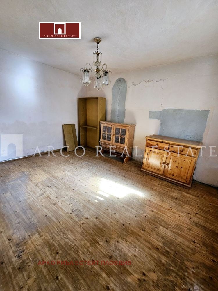 Продава КЪЩА, с. Царацово, област Пловдив, снимка 3 - Къщи - 51118621