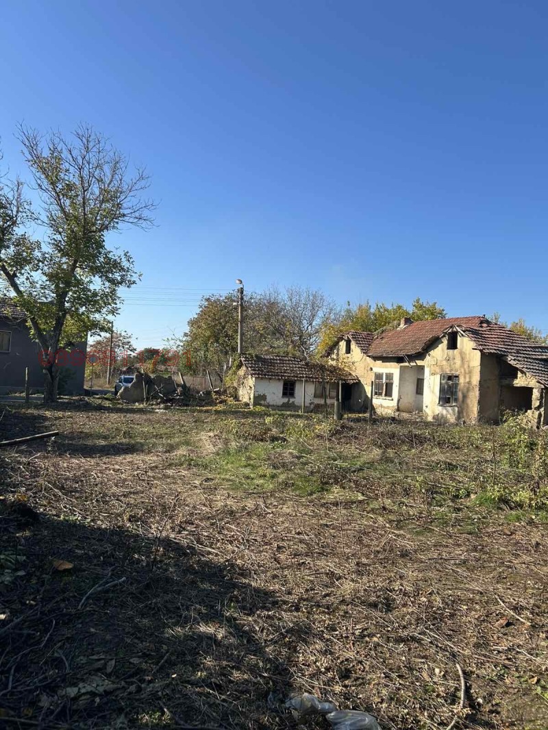 Продава КЪЩА, с. Варана, област Плевен, снимка 2 - Къщи - 52779776