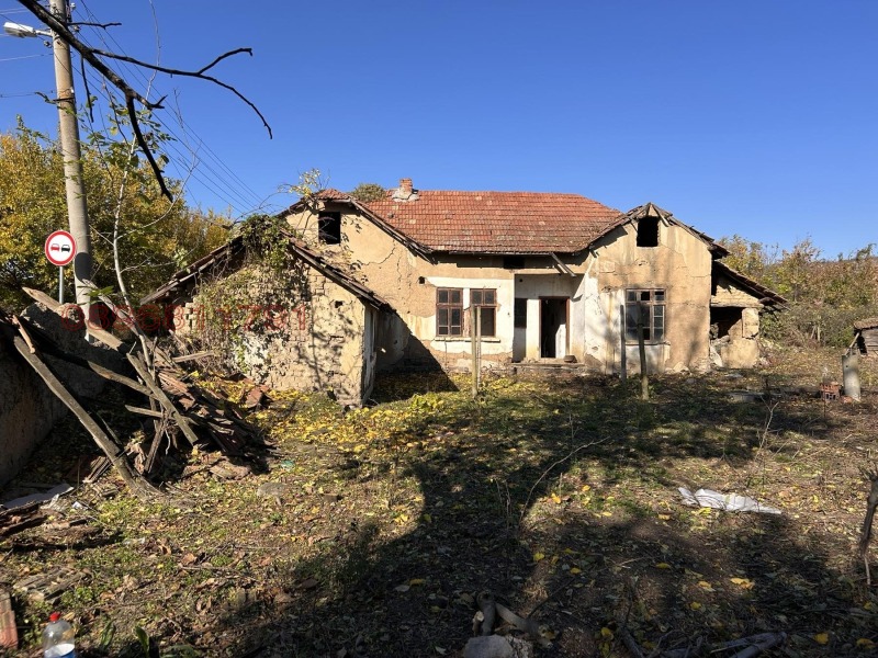 Продава КЪЩА, с. Варана, област Плевен, снимка 3 - Къщи - 52779776
